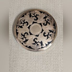 Vintage 1940s Rex 5th Avenue "Flapjack" Compact